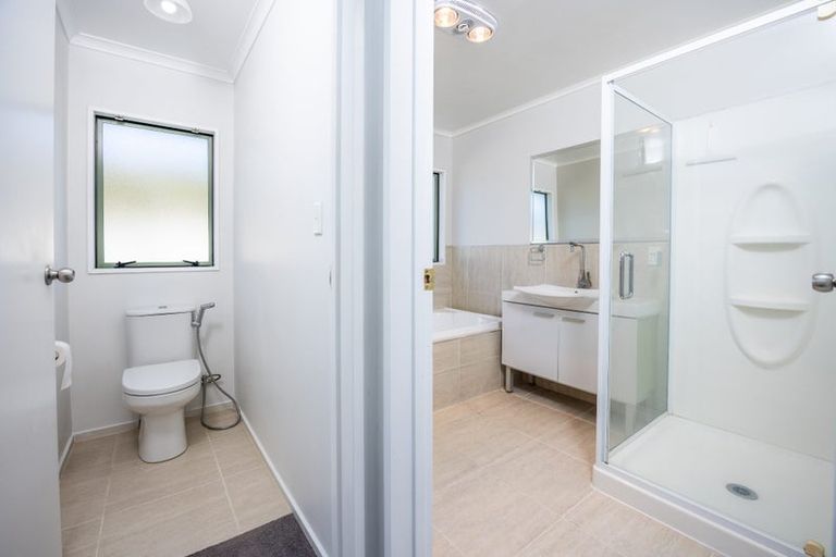 Photo of property in 14 Halcione Close, Flagstaff, Hamilton, 3210