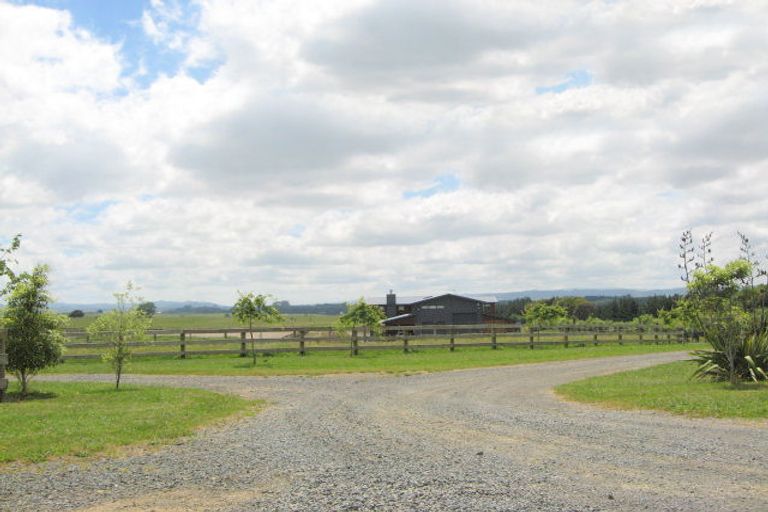 Photo of property in 160 Urquhart Road, Karaka, Papakura, 2580