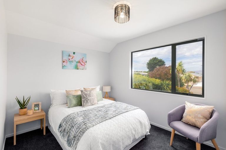 Photo of property in 37 Larnach Street, Waimairi Beach, Christchurch, 8083