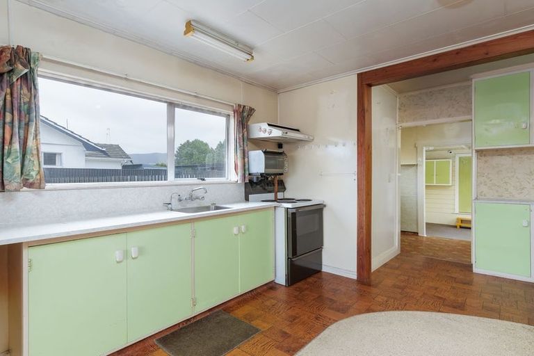 Photo of property in 6 Holmes Street, Waimate, 7924