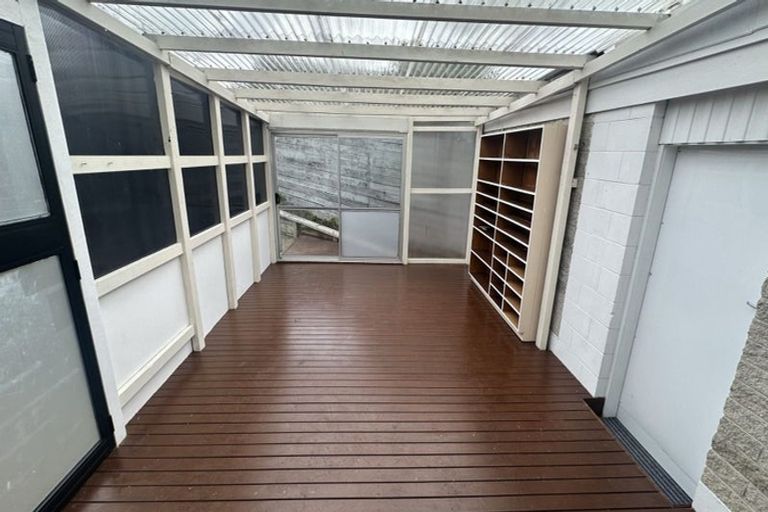 Photo of property in 1/166 Fisher Parade, Farm Cove, Auckland, 2012