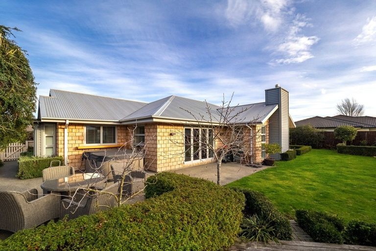 Photo of property in 35 Six Silvers Avenue, Halswell, Christchurch, 8025