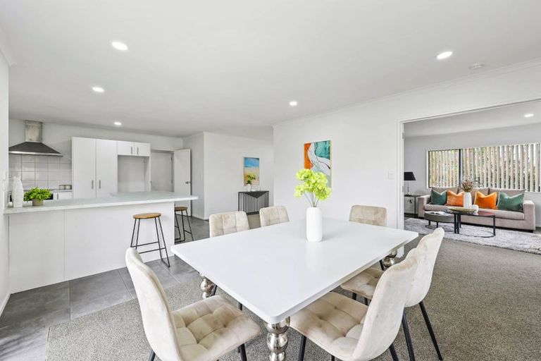 Photo of property in 37 Nicholas Gibbons Drive, Clendon Park, Auckland, 2103