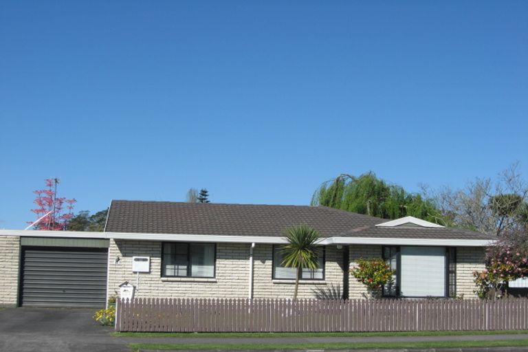 Photo of property in 84 Hakanoa Street, Huntly, 3700
