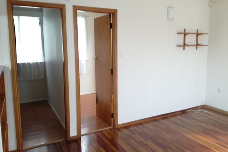 Photo of property in 14 Youngs Road, Papakura, 2110