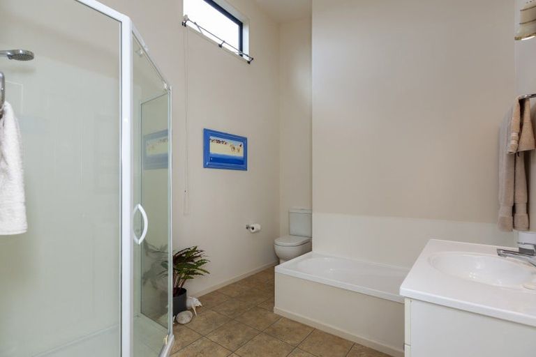 Photo of property in 10 Sams Way, Raumati South, Paraparaumu, 5032