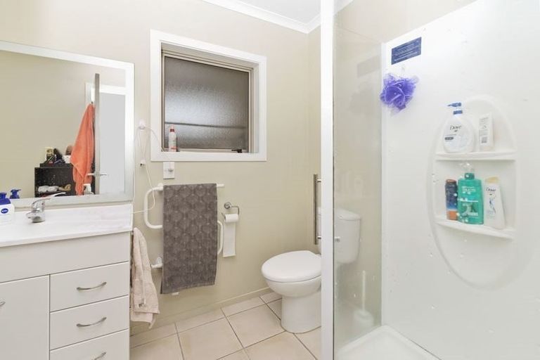 Photo of property in 51/64 Kawaha Point Road, Kawaha Point, Rotorua, 3010