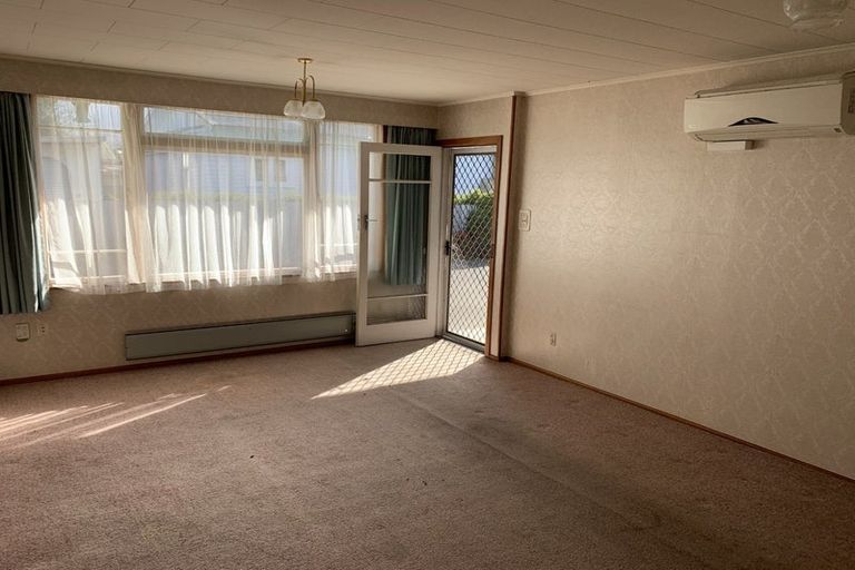 Photo of property in 2/504 Saint Aubyn, Hastings, 4122