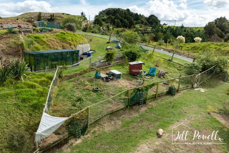 Photo of property in 611 Bickerstaffe Road, Maungaturoto, 0587