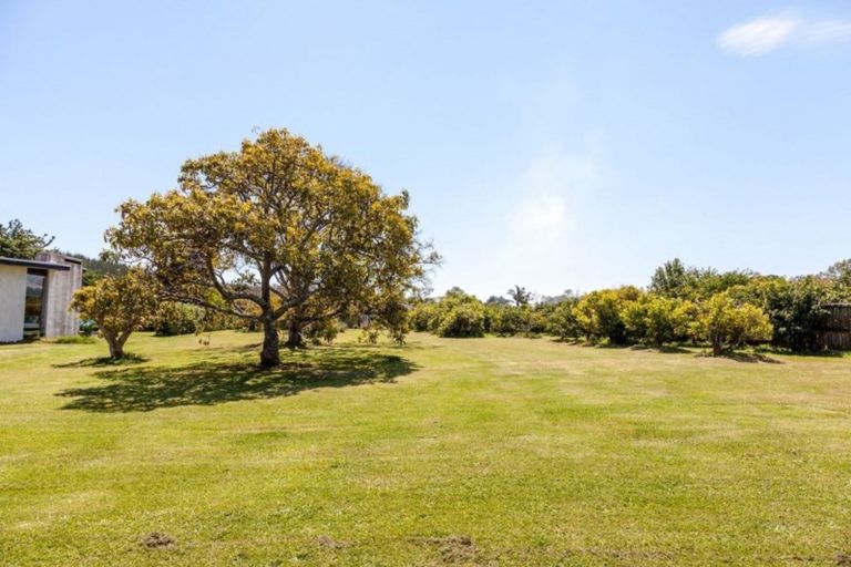Photo of property in 6 Aileen Place, Whangamata, 3691