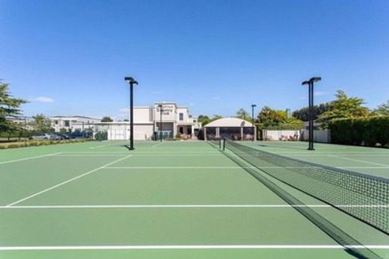 Photo of property in 10 Brookwater Avenue, Northwood, Christchurch, 8051