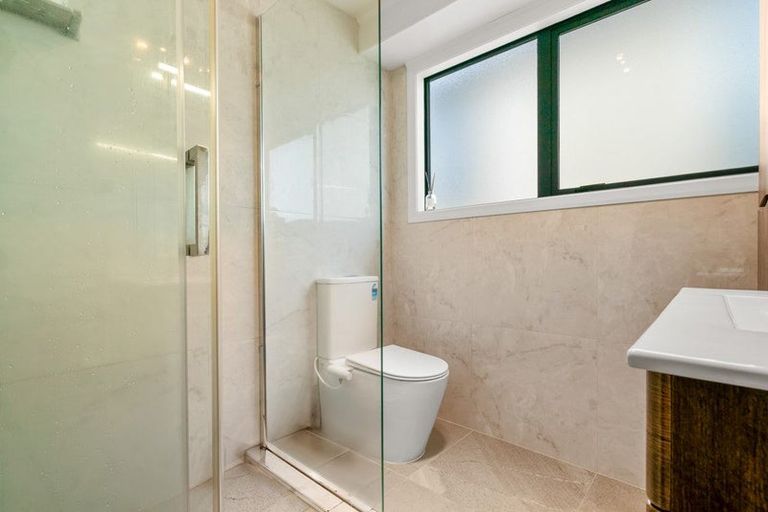 Photo of property in 97 Everglade Drive, Totara Heights, Auckland, 2105