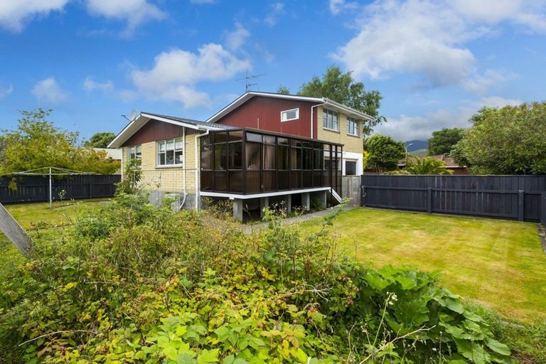 Photo of property in 15 Haylock Grove, Totara Park, Upper Hutt, 5018