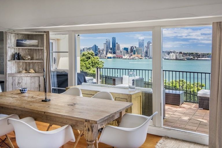 Photo of property in 89 Stanley Point Road, Stanley Point, Auckland, 0624