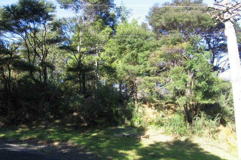 Photo of property in 1 Janet Place, Laingholm, Auckland, 0604