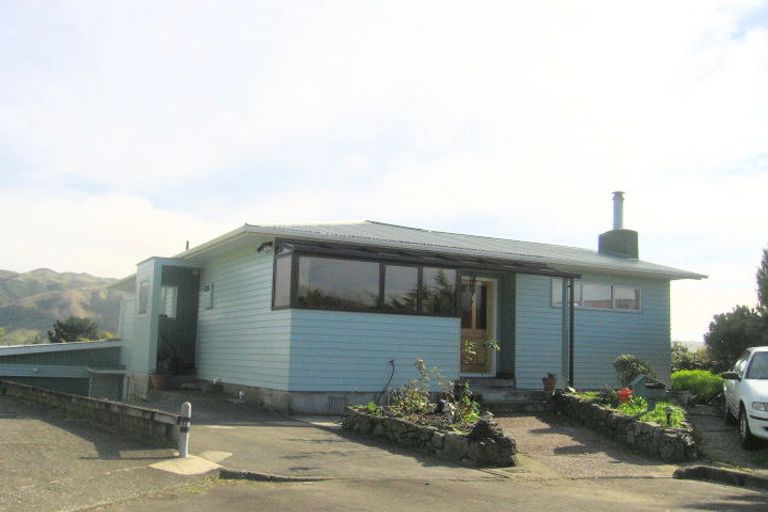 Photo of property in 52 Ernest Street, Ranui, Porirua, 5024