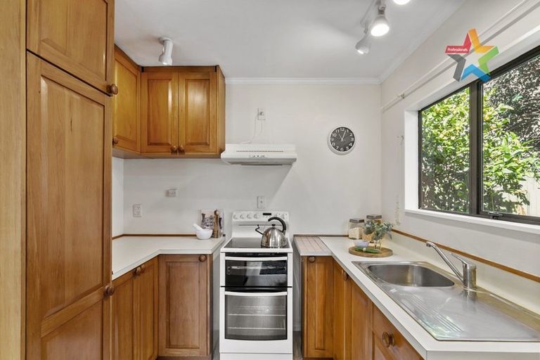 Photo of property in 2a Eagle Street, Karori, Wellington, 6012