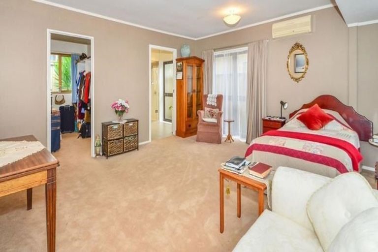 Photo of property in 9 Cooper Street, Pukekohe, 2120