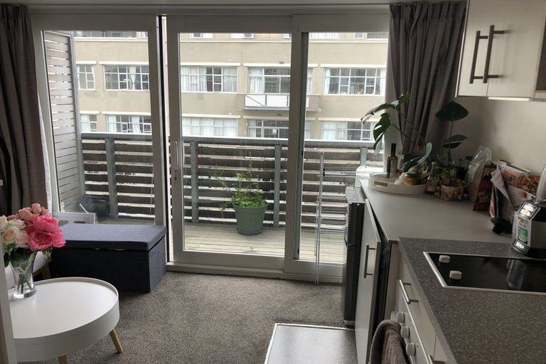 Photo of property in The Peak Apartments, 1001/170 Taranaki Street, Te Aro, Wellington, 6011