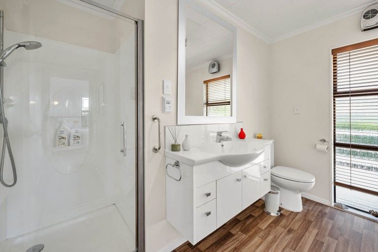 Photo of property in 25 Boundary Road, Waipahihi, Taupo, 3330