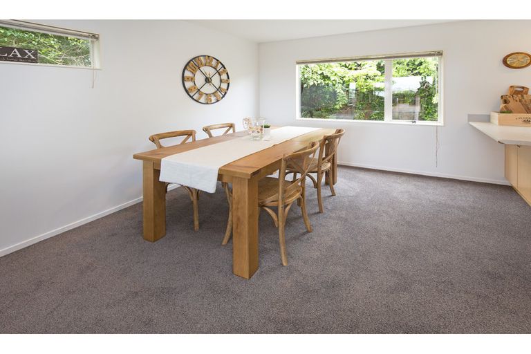 Photo of property in 3/39 Wade River Road, Stanmore Bay, Whangaparaoa, 0932