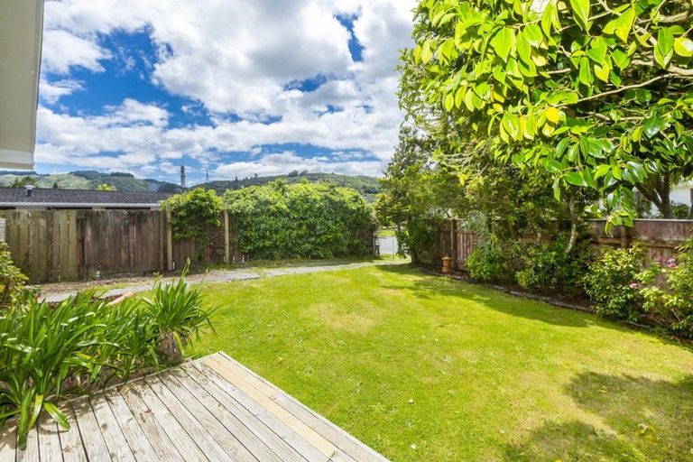 Photo of property in 1/21 Roband Crescent, Brown Owl, Upper Hutt, 5018