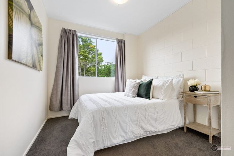 Photo of property in 8/19 Pirie Crescent, Moera, Lower Hutt, 5010