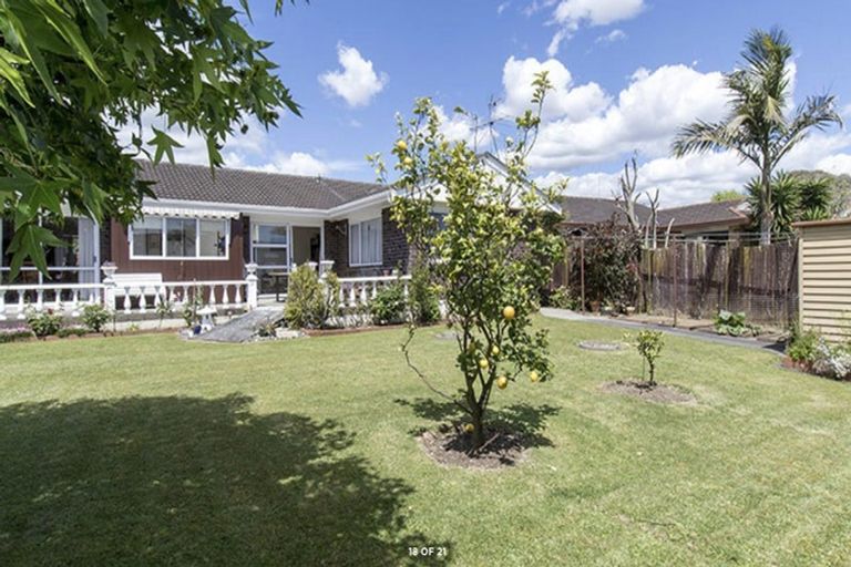Photo of property in 147 Prince Regent Drive, Farm Cove, Auckland, 2012
