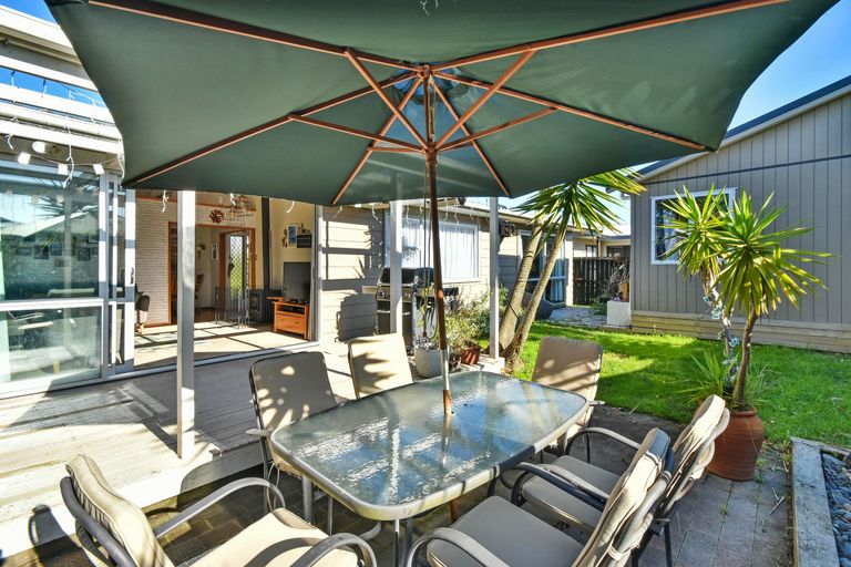 Photo of property in 1/27 Reelick Avenue, Pakuranga Heights, Auckland, 2010