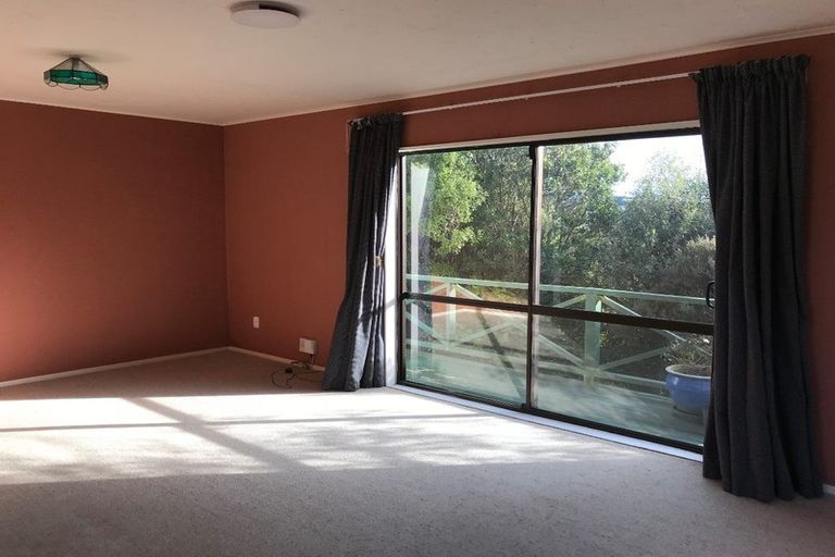 Photo of property in 30 Dominica Crescent, Grenada Village, Wellington, 6037