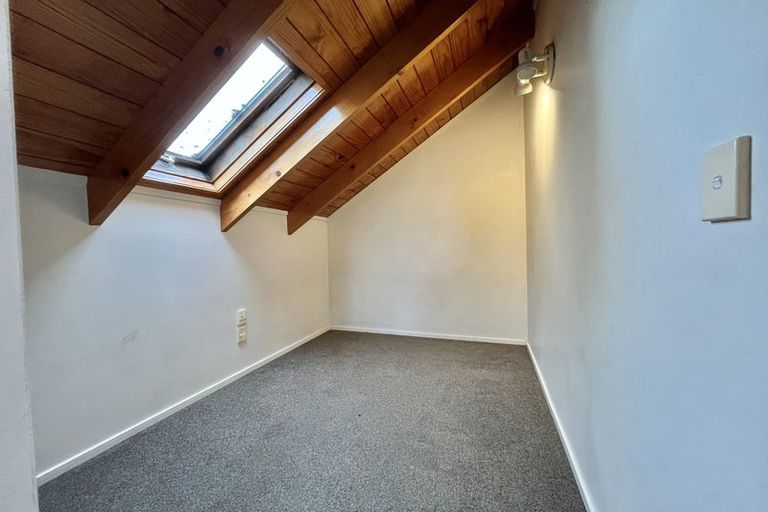 Photo of property in 40a Redoubt Road, Goodwood Heights, Auckland, 2105