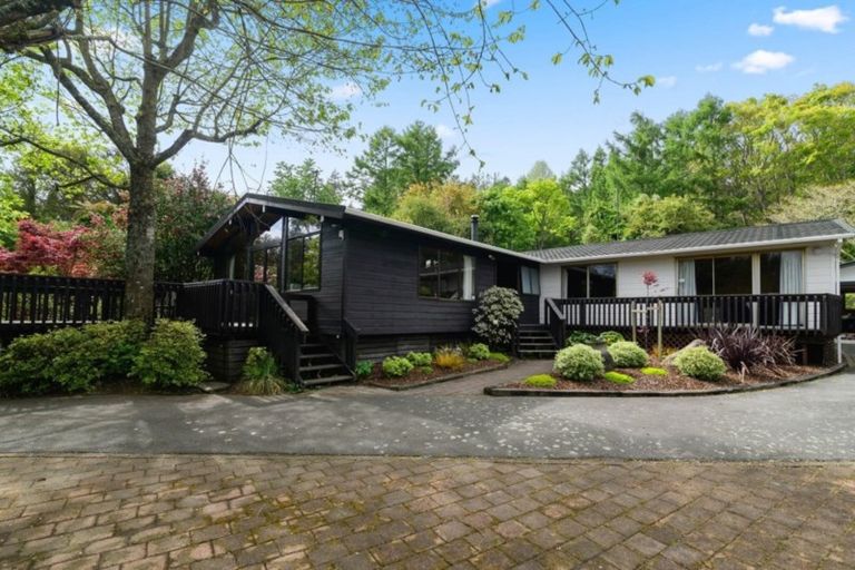 Photo of property in 16 Awatea Terrace, Lynmore, Rotorua, 3010