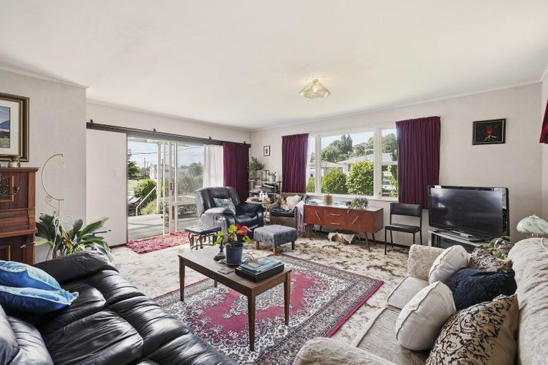Photo of property in 6 Crombie Street, Bellevue, Tauranga, 3110