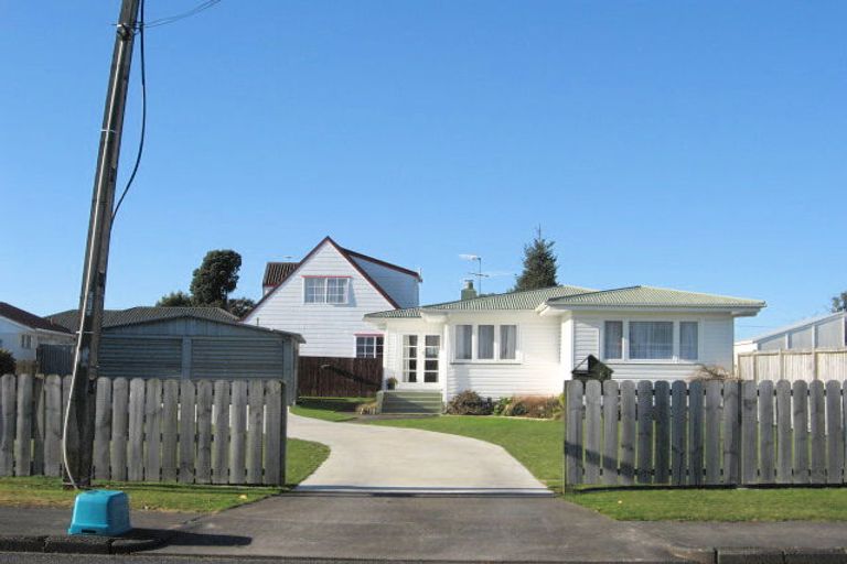 Photo of property in 1/6 Cameron Street, Papakura, 2110