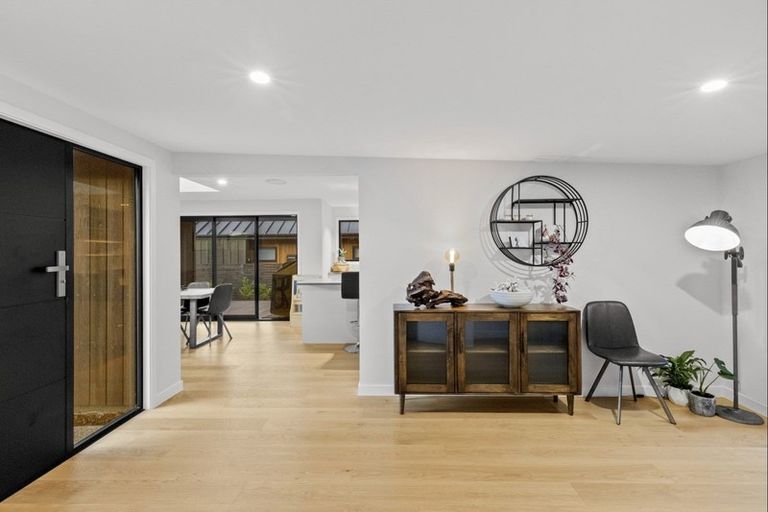 Photo of property in 28 Mcadam Drive, Jacks Point, Queenstown, 9371