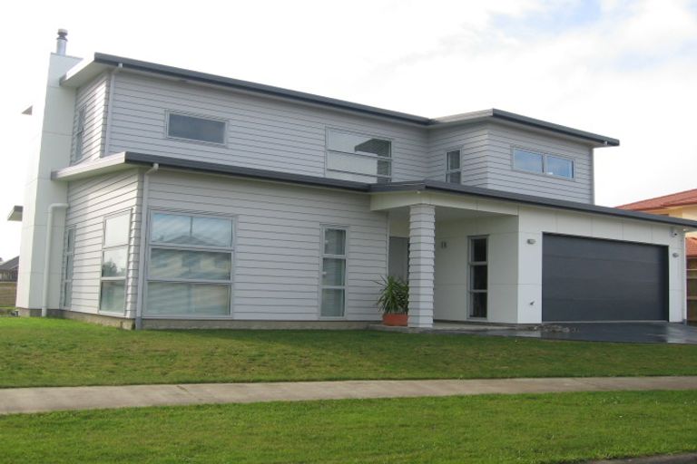 Photo of property in 14 Silkwood Place, Fitzherbert, Palmerston North, 4410