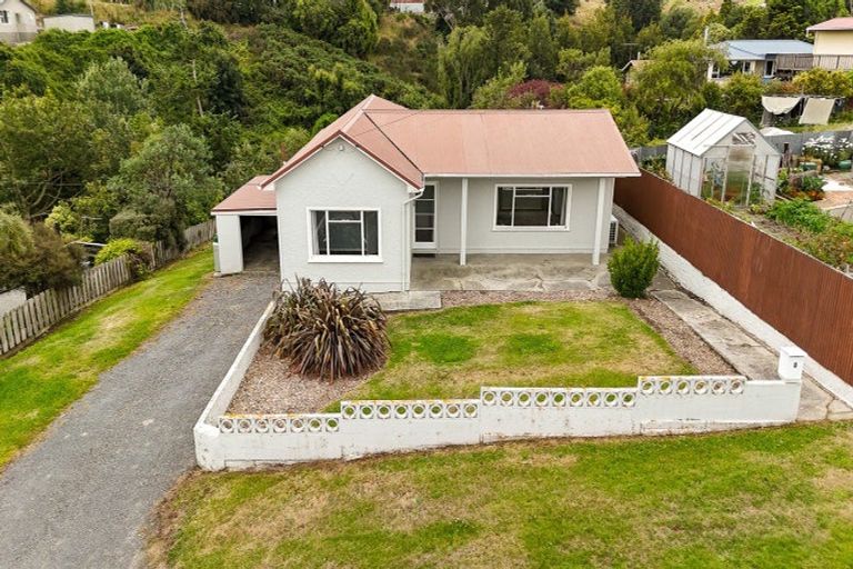 Photo of property in 4 Stevenson Street, Balclutha, 9230