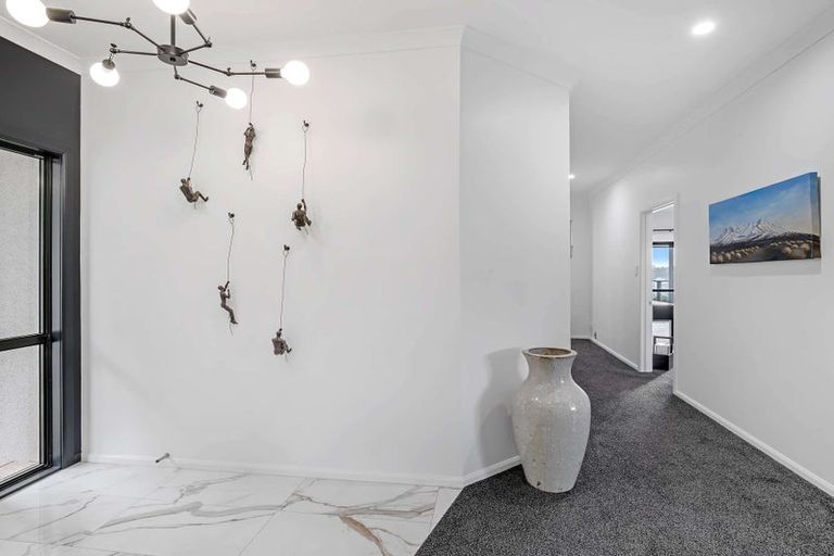 Photo of property in 1 Shakespeare Road, Bastia Hill, Whanganui, 4500