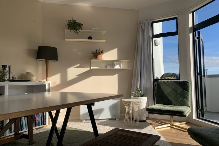 Photo of property in 566n Adelaide Road, Berhampore, Wellington, 6023