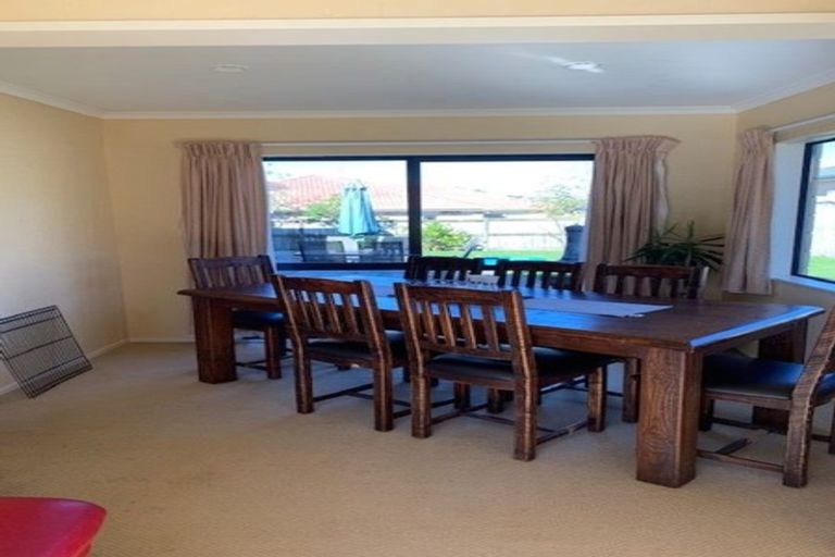Photo of property in 10 Sayes Close, East Tamaki, Auckland, 2013