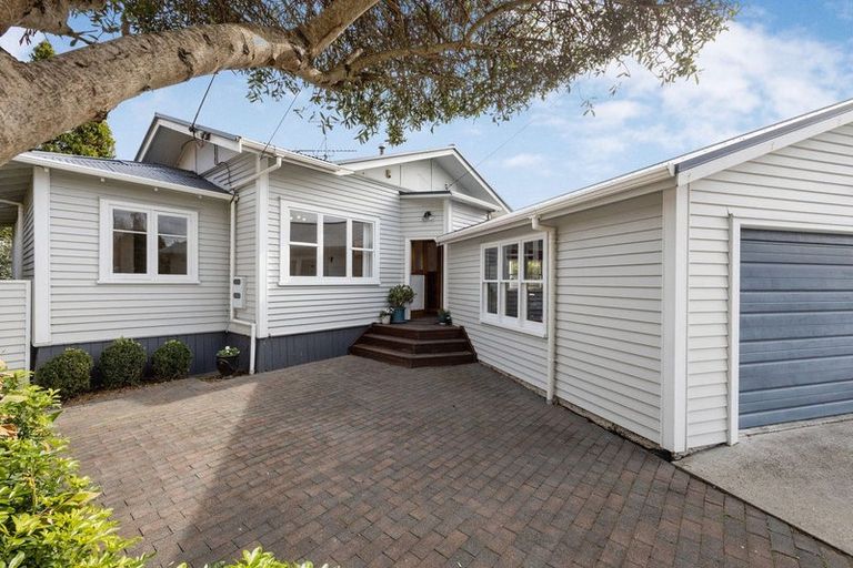 Photo of property in 74 Thornton Road, Cambridge, 3434