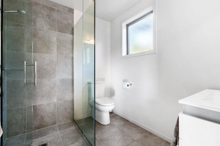 Photo of property in 9 Matakauri Place, Fernhill, Queenstown, 9300