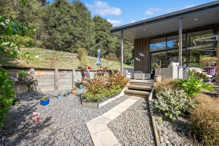 Photo of property in 71a Milton Terrace, Picton, 7220