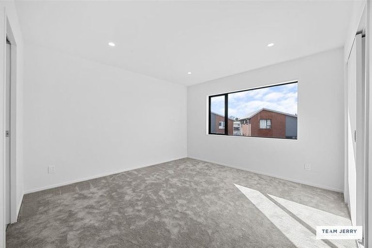 Photo of property in 339b Bucklands Beach Road, Bucklands Beach, Auckland, 2012