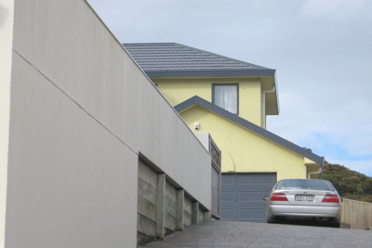 Photo of property in 26 Domanski Crescent, Owhiro Bay, Wellington, 6023