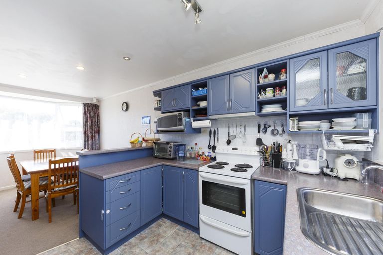 Photo of property in 8 Miles Place, Awapuni, Palmerston North, 4412