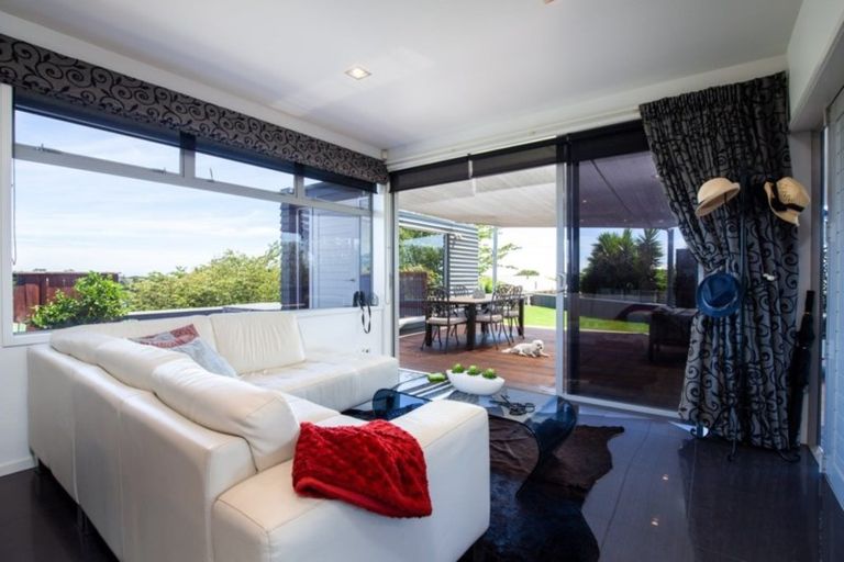 Photo of property in 12 Margaret Place, Merrilands, New Plymouth, 4312