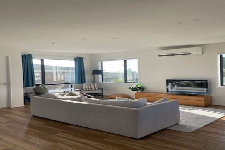 Photo of property in 39b Exminster Street, Blockhouse Bay, Auckland, 0600