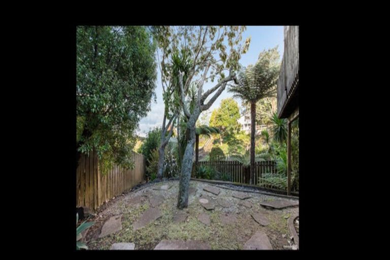 Photo of property in 1/7 Odette Road, Totara Vale, Auckland, 0629