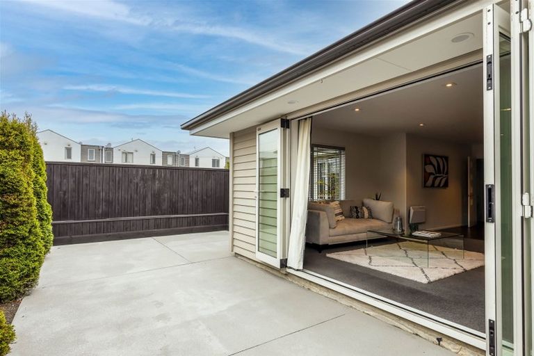 Photo of property in 6 Date Crescent, Aidanfield, Christchurch, 8025